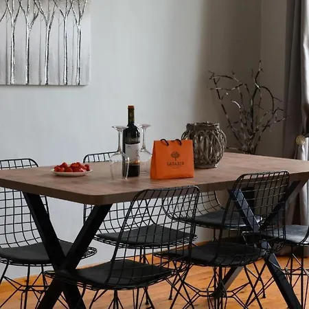 Island Suite, Old Town